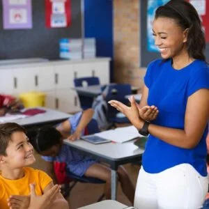 Educação Especial com Ênfase em Deficiência Auditiva